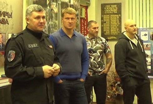 «Отвечал за «обнал», но деньги пропали…» В чём замешан командир СОБРа Росгвардии?