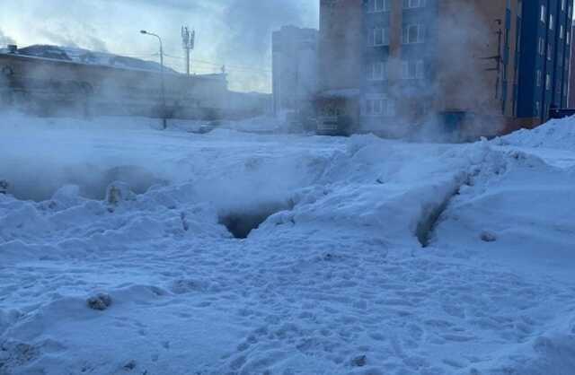 На Сахалине девушка провалилась под снег, внутри которого скрывался кипяток
