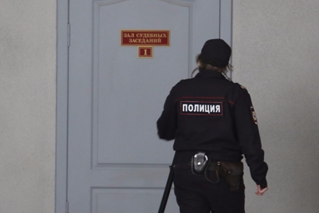 В Петербурге арестовали участницу автопробега в поддержку QR-диссидента Коновалова