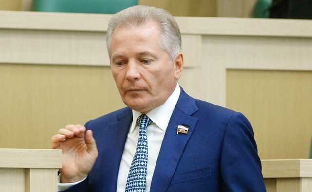 Рыбные дни сенатора Пономарева: "Океанрыбфлот" избавляется от квот