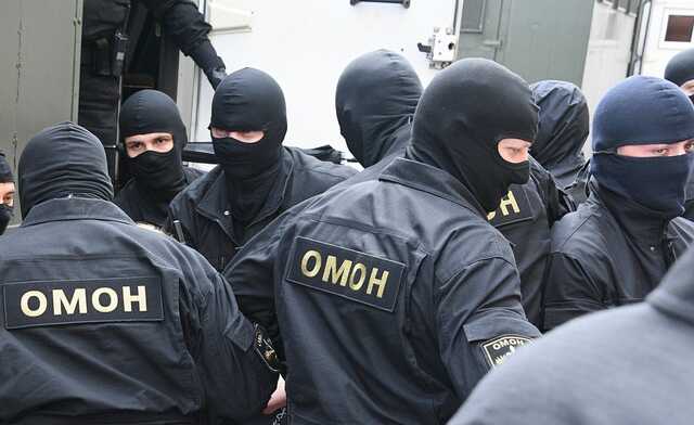 Омоновцы задержали похитивших девушку мигрантов