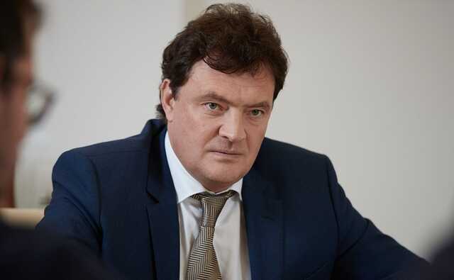 Полубизнесмен, "полубоярин": "улетел", но уже вернулся?