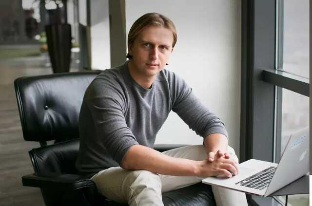 "Птенец гнезда" Сторонских: почём Revolut-ция для украинцев?