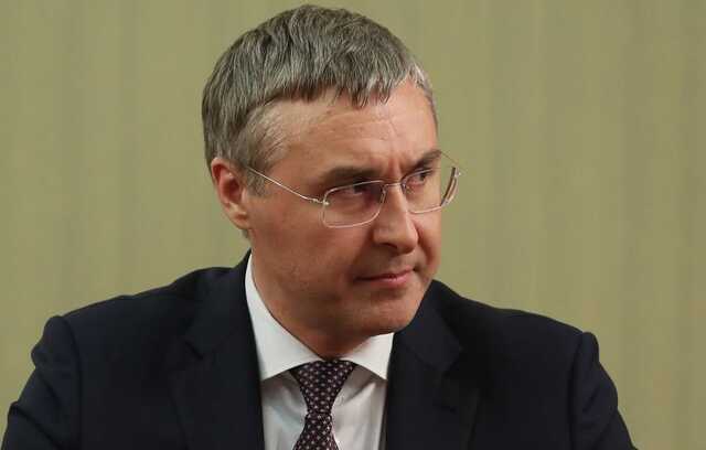 Раз контракт, два контракт: как ТюмГу "радует" министра Фалькова