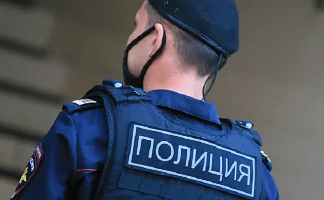 Семерых россиян наказали за пробежку голышом по Петербургу