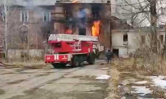 В Иркутске горели казармы ИВВАИУ