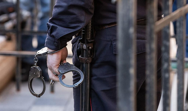Российских полицейских арестовали за взятку в 1,4 миллиона рублей