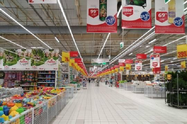 Покупатели стали массово жаловаться на ложные ценники в российских магазинах