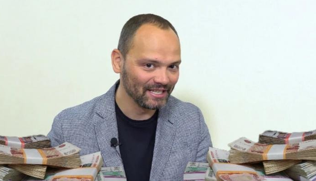 Депутат Сафронов и жители Академгородка: ни управлять, ни ремонтировать, ни отвечать
