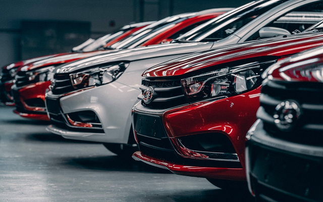 Продажи новых автомобилей в России могут упасть на 80% в текущем месяце