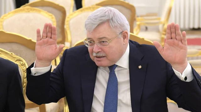 Томский губернатор Жвачкин и его несчастный снегоход
