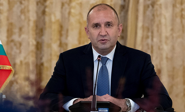 Автомобиль кортежа президента Болгарии Радева попал в ДТП