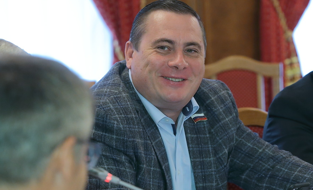 Разгульная жизнь депутата Поповцева