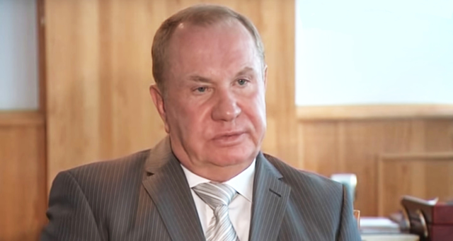 «Это старые маленькие домики». Представитель губернатора Усса возмутил погорельцев в Уяре