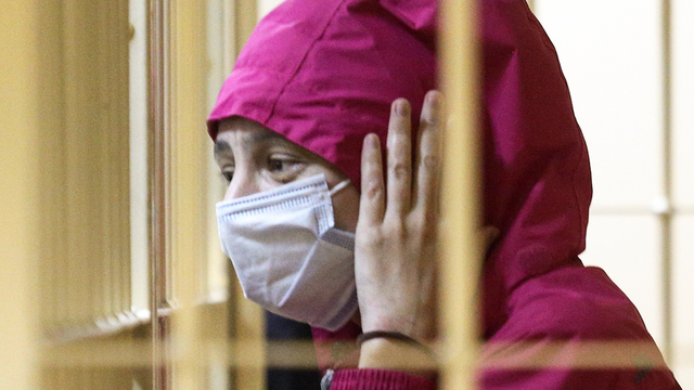 Вдове рэпера Энди Картрайта на полгода продлили домашний арест