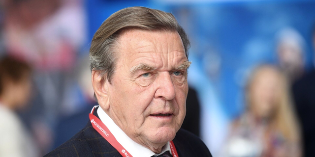 Герхард Шредер покидает пост главы совета директоров «Роснефти»