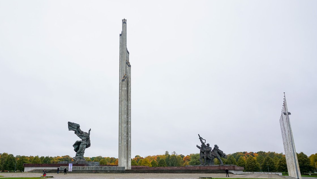 Латвия готовится к сносу советских монументов