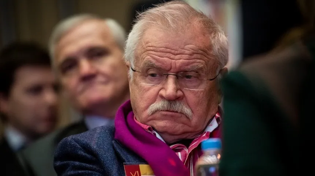Сергей Никоненко назвал Хаматову «набитой дурой» за отъезд из России