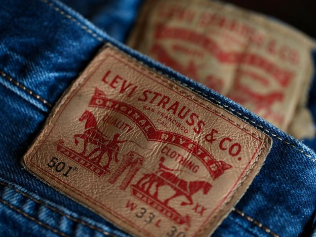 «Коммерсантъ»: Levi’s уходит с российского рынка