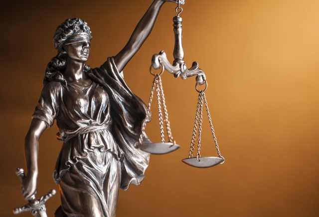 Глава Верховного суда РФ призвал реже избирать меру пресечения в виде ареста