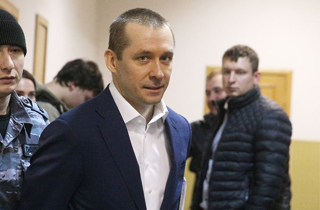 Вышел из СИЗО: почему фигуранта дела полковника-миллиардера Захарченко отпустили домой