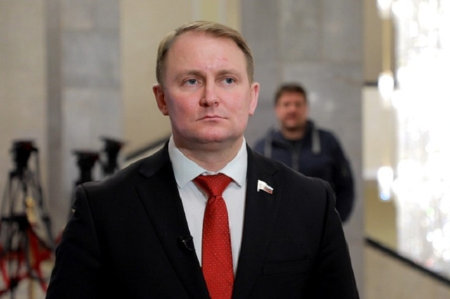 Конкурент Слуцкого на пост главы ЛДПР покинул зал после провала на голосовании