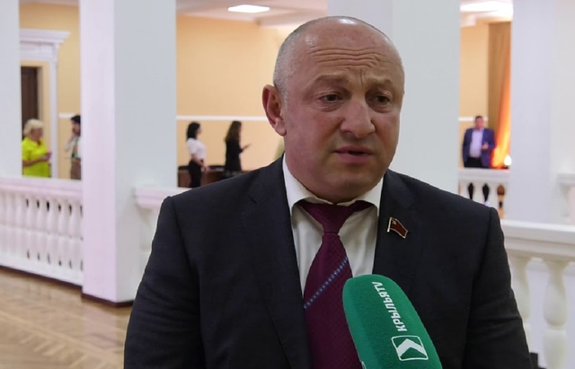 По Кочиеву к "Истоку" коррупции: депутата обвинили в незаконном алкогольном бизнесе