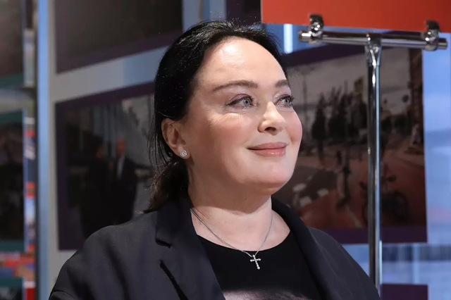 Вернувшаяся в Россию Гузеева шокировала видом без косметики