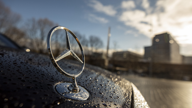Mercedes-Benz отзывает почти 1 млн кроссоверов и минивэнов