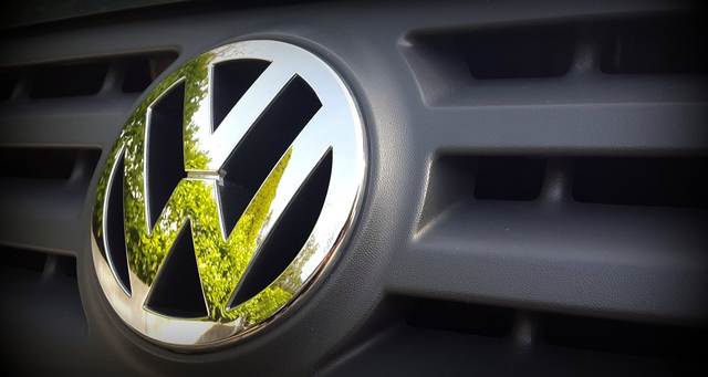     GM, Mercedes, Volkswagen  Toyota