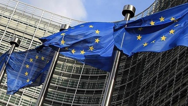 Bloomberg: Еврокомиссия поддержит идею о предоставлении Украине статуса кандидата в ЕС