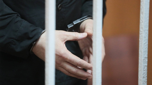 Изнасиловавшего школьницу россиянина поймали спустя 26 лет после преступления