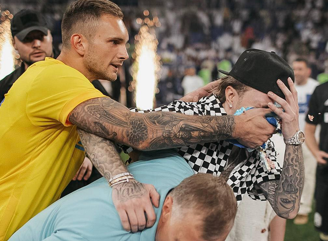 «Это был а***нный день рождения»