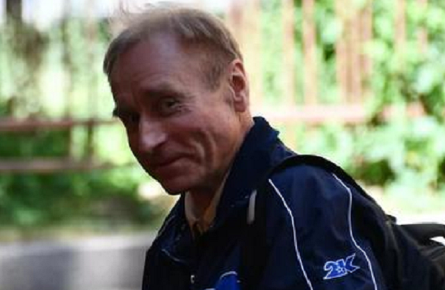 Александр Мельников сел за дело