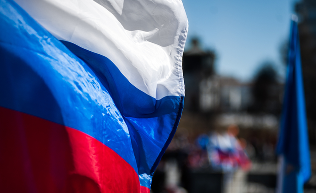 Российскую школьницу заподозрили в надругательстве над флагом