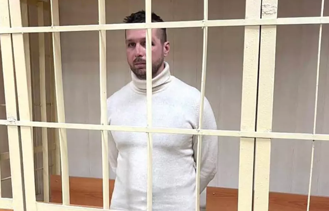 Осужденный за призывы к экстремизму оператор ФБК Навального Павел Зеленский попросил УДО