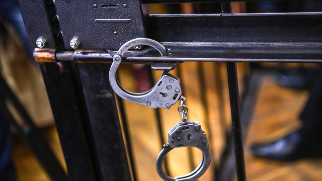 Российский адвокат получил срок за обман родителей осужденного подростка