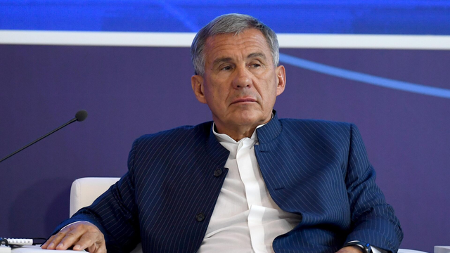 Кремль начал менять в документах должность Минниханова