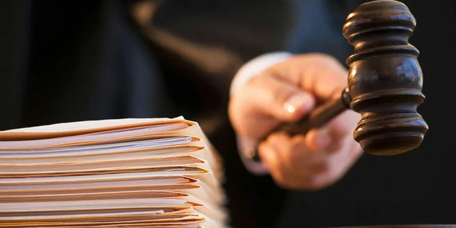 Полковника МВД осудят за получение взятки в 15 миллионов рублей в гостинице