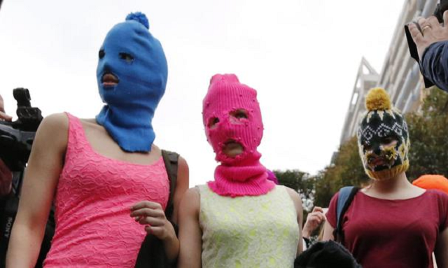 Третью участницу Pussy Riot объявили в розыск