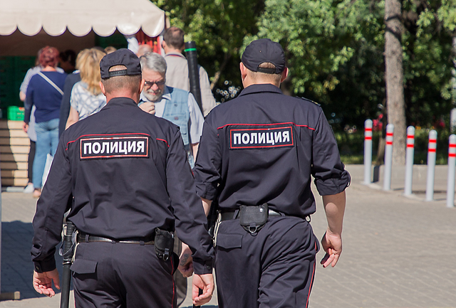 Бытовой конфликт с костылем: мигранты устроили массовую драку в Подмосковных Люберцах