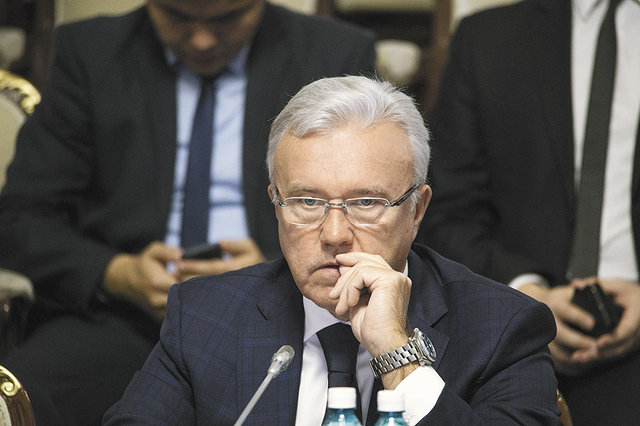 Прошла любовь: Усс и Ерёмин снова в "контрах"