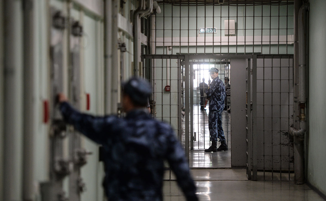 Устроившего стрельбу из пистолета на западе Москвы мужчину отправили в СИЗО