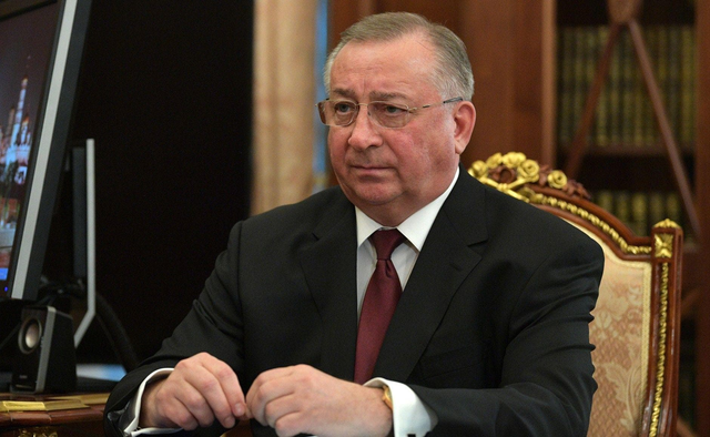 Почувствовав силу, Токарев требует тишины