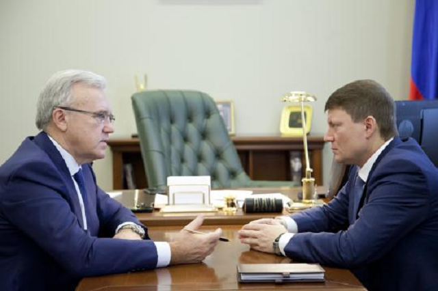 Губернатор против мэра: кто победит?