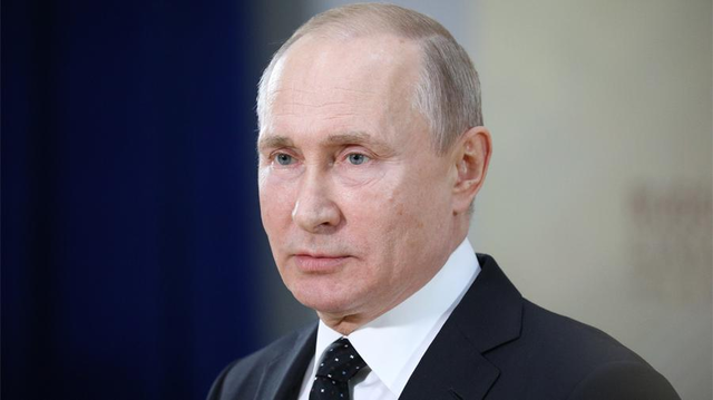 Путин рекомендовал школьнику не превращаться в "ботаника"