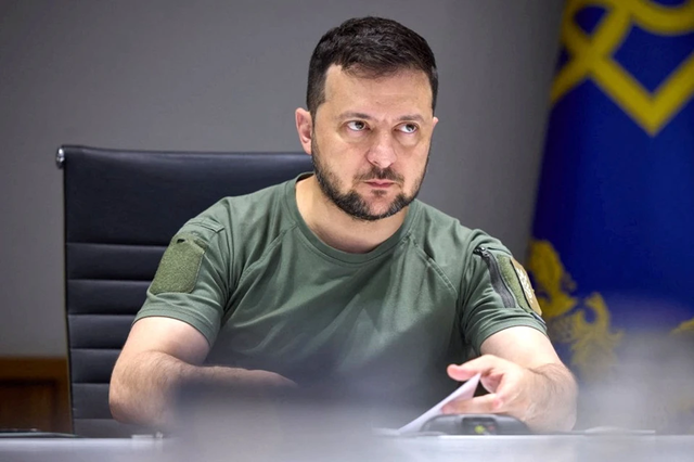 Зеленский может подписать указы о лишении гражданства нескольких влиятельных политиков