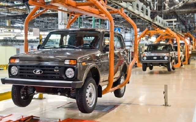 «АвтоВАЗ» возобновил продажи Niva в России