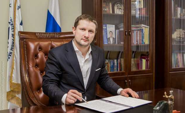 «Папа в законе»