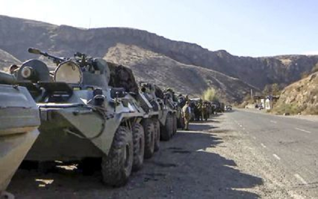 Иран перебрасывает военную технику к азербайджанской границе из-за эскалации в Нагорном Карабахе